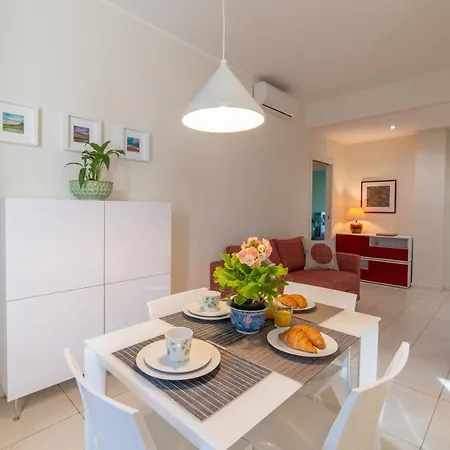 Classy Near Life - Fiera Apartment